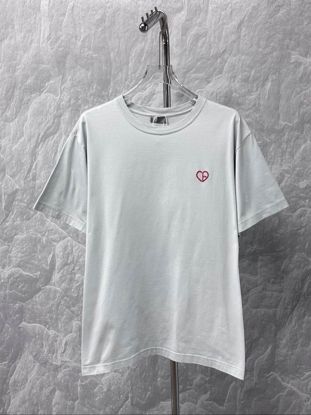 Dior Dior Heart Logo Embroidered T-Shirt XXL Size US XXL / EU 58 / 5 - 1 Thumbnail