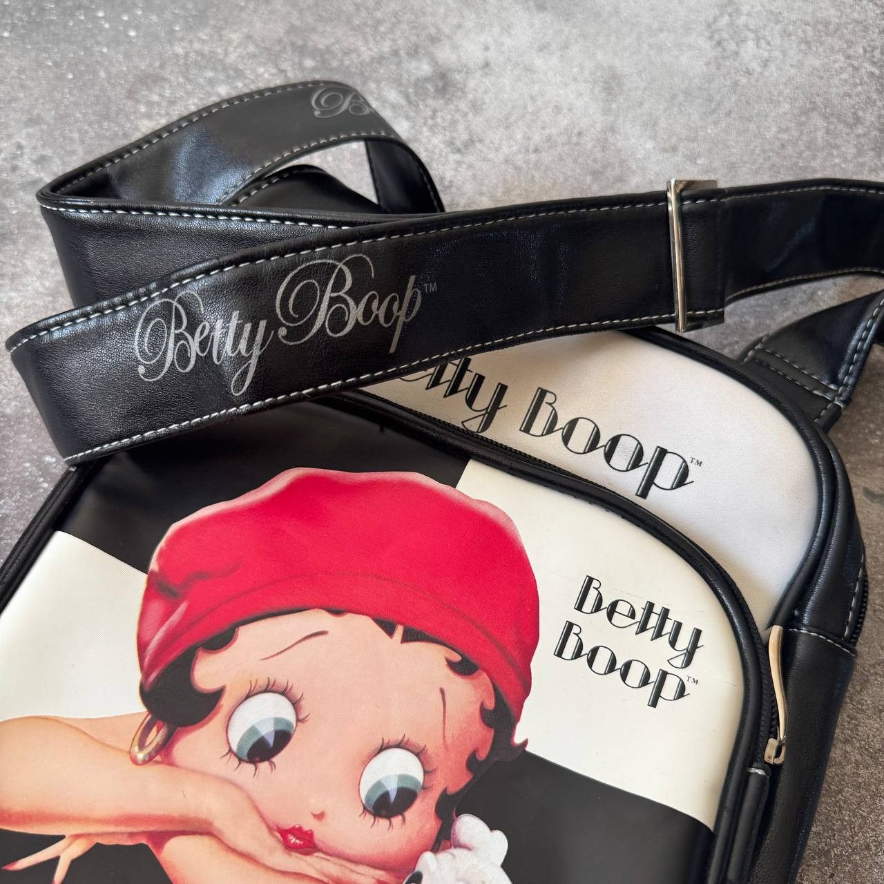 Hysteric Glamour × Japanese Brand Betty Boop Y2K Vintage Faux Leather Crossbody Bag Size ONE SIZE - 3 Thumbnail