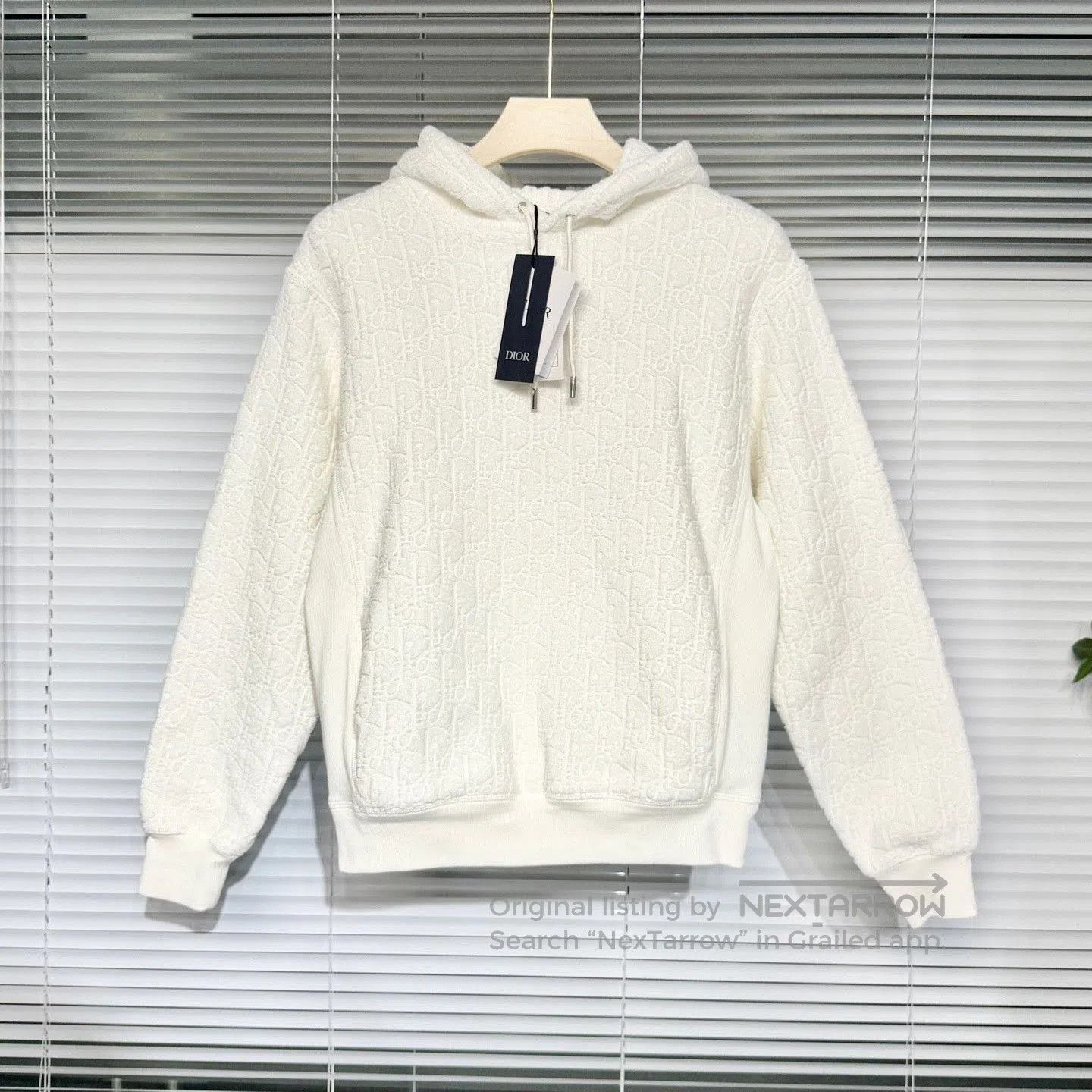 Dior dior oblique logo hooded sweatshirt in white. Size US S / EU 44-46 / 1 - 1 Thumbnail