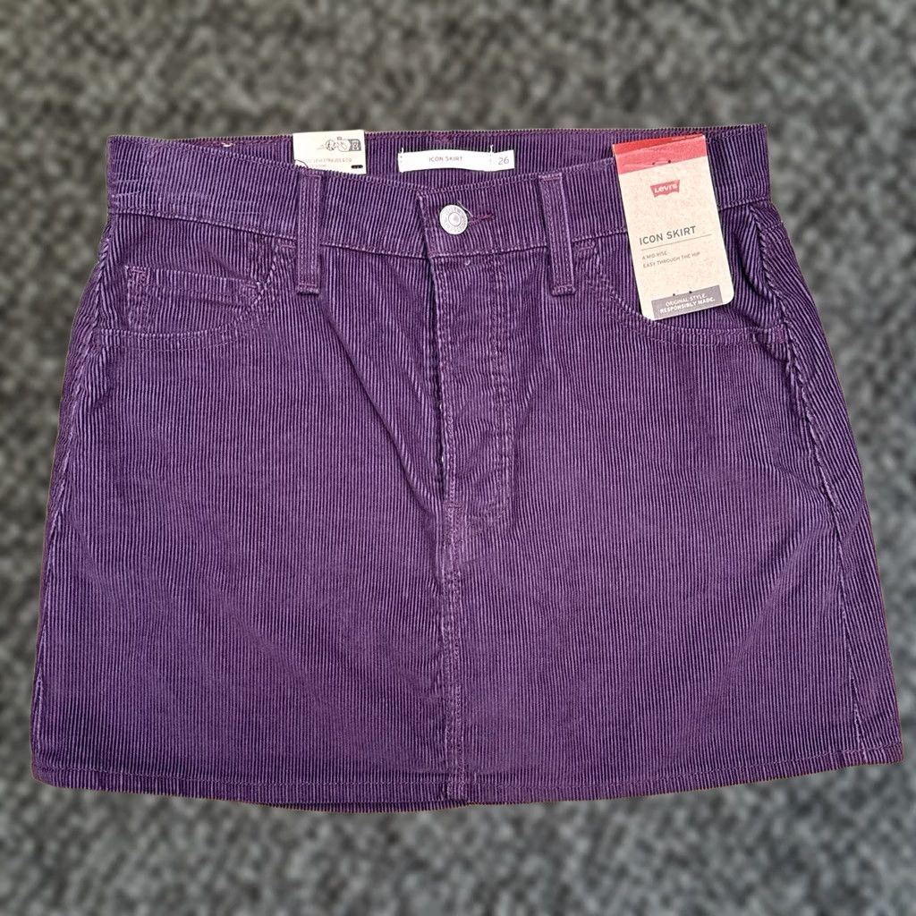 Levi's Levi's Skirt Womens 26 Corduroy Mini Mid Burgundy Button Pockets Logo City Size 26" / US 2 / IT 38 - 1 Thumbnail