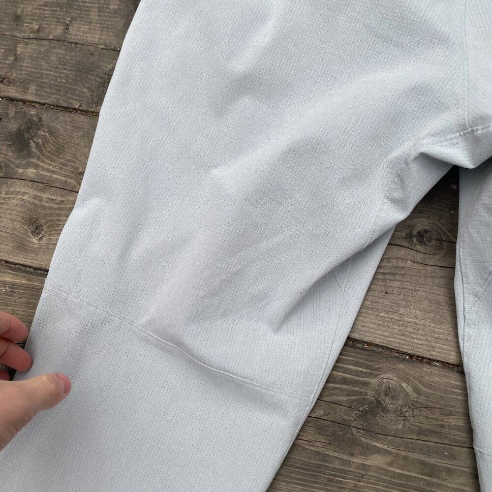 Lululemon Lululemon Mens ABC Pants Warpstream Size 36 Gray White Size US 36 / EU 52 - 3 Thumbnail