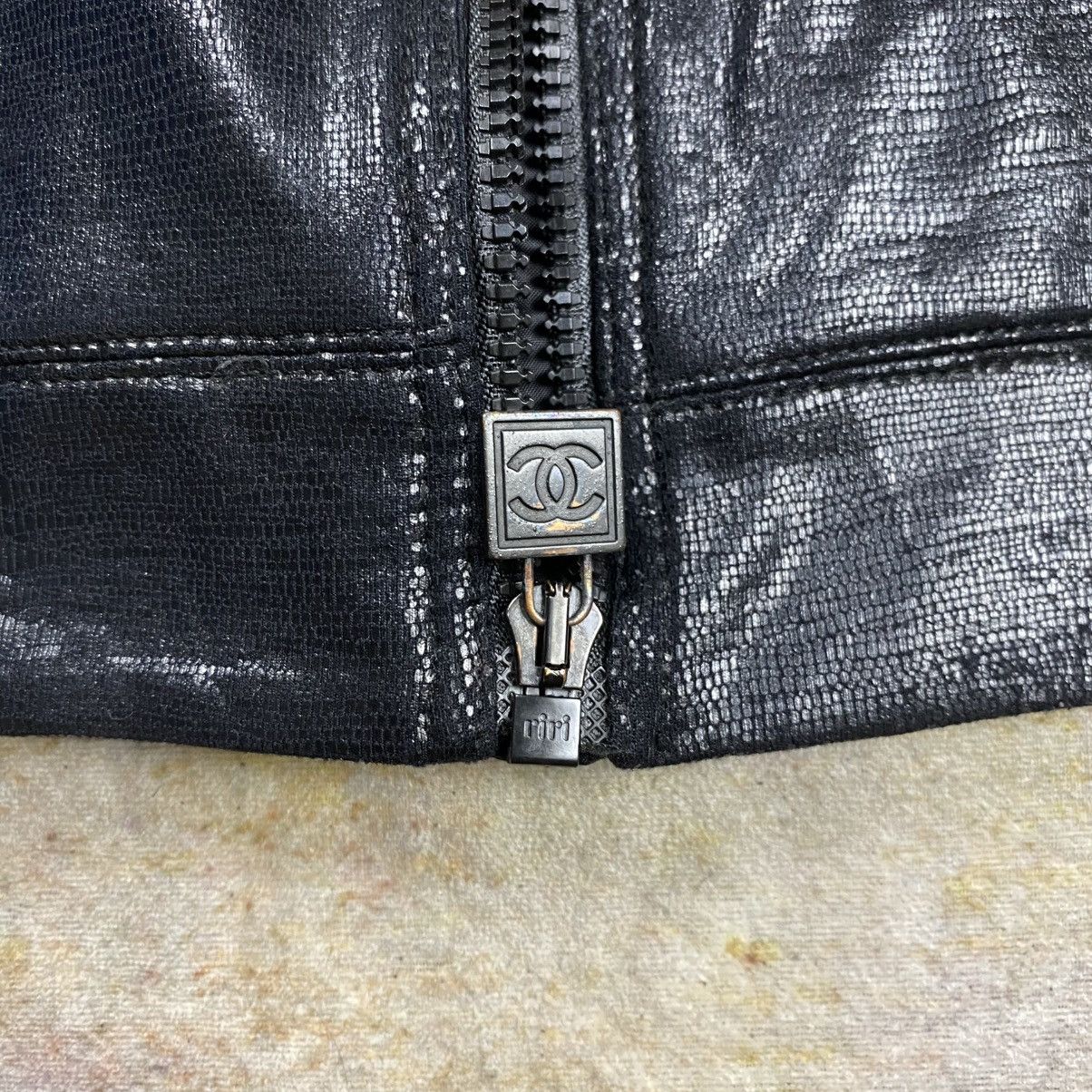 Chanel Chanel crocodile effect bikers jacket Size M / US 6-8 / IT 42-44 - 10 Thumbnail