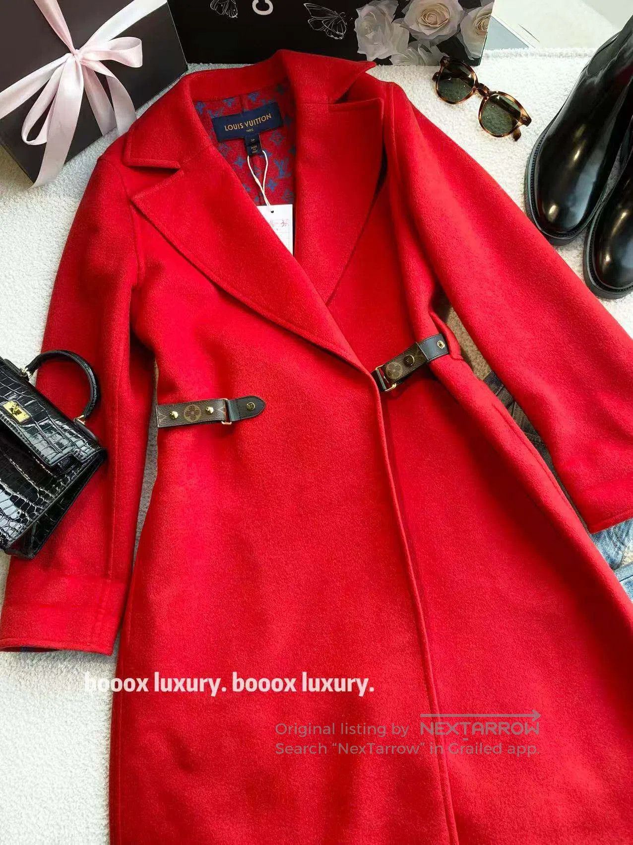 Louis Vuitton Louis Vuitton The inside is full of printed coats| Size XXS / US 00 / IT 34 - 1 Thumbnail
