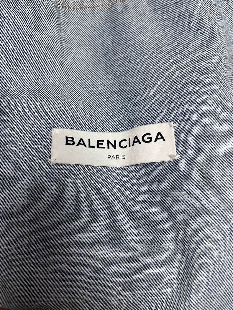 Balenciaga Balenciaga Blue Washed Destroyed Letter Logo Denim Jacket Size XS / US 0-2 / IT 36-38 - 5 Thumbnail