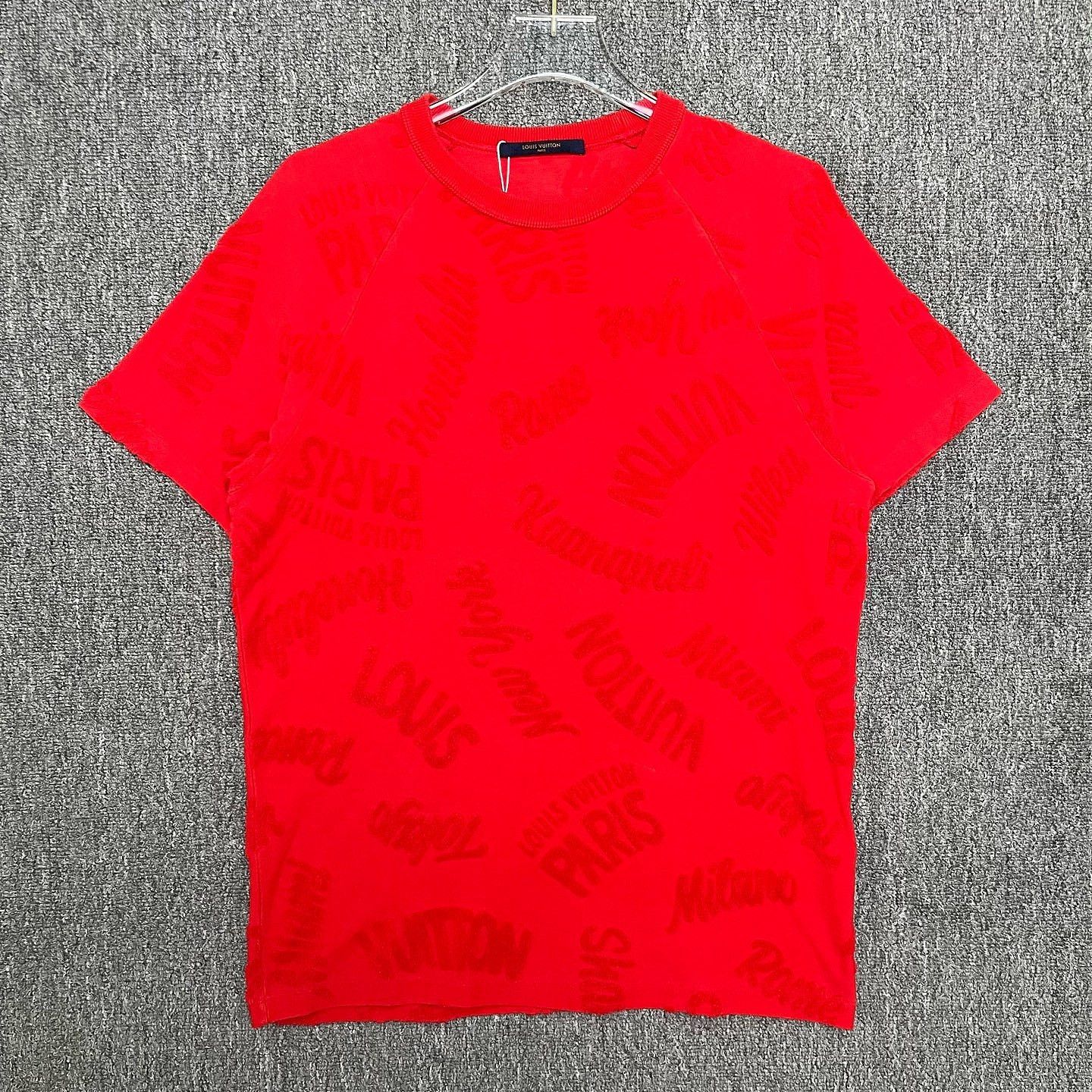 Louis Vuitton Louis Vuitton Flocked Logo City Print T-Shirt Size M Size US M / EU 48-50 / 2 - 1 Thumbnail