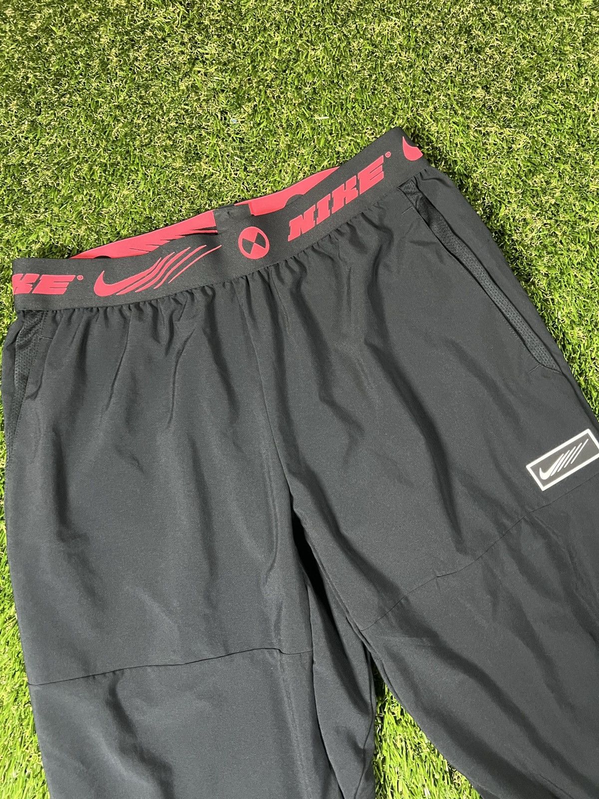 Nike Vintage Baggy Cropped Nike Athletic Track Joggers Pants Size US 30 / EU 46 - 2 Thumbnail