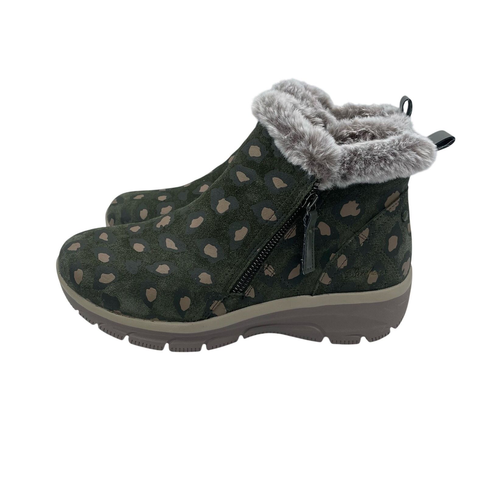 SKECHERS Skechers Easy Going Pull On Boots Olive Green Leopard 9 Wide Size US 9 / IT 39 - 1 Thumbnail
