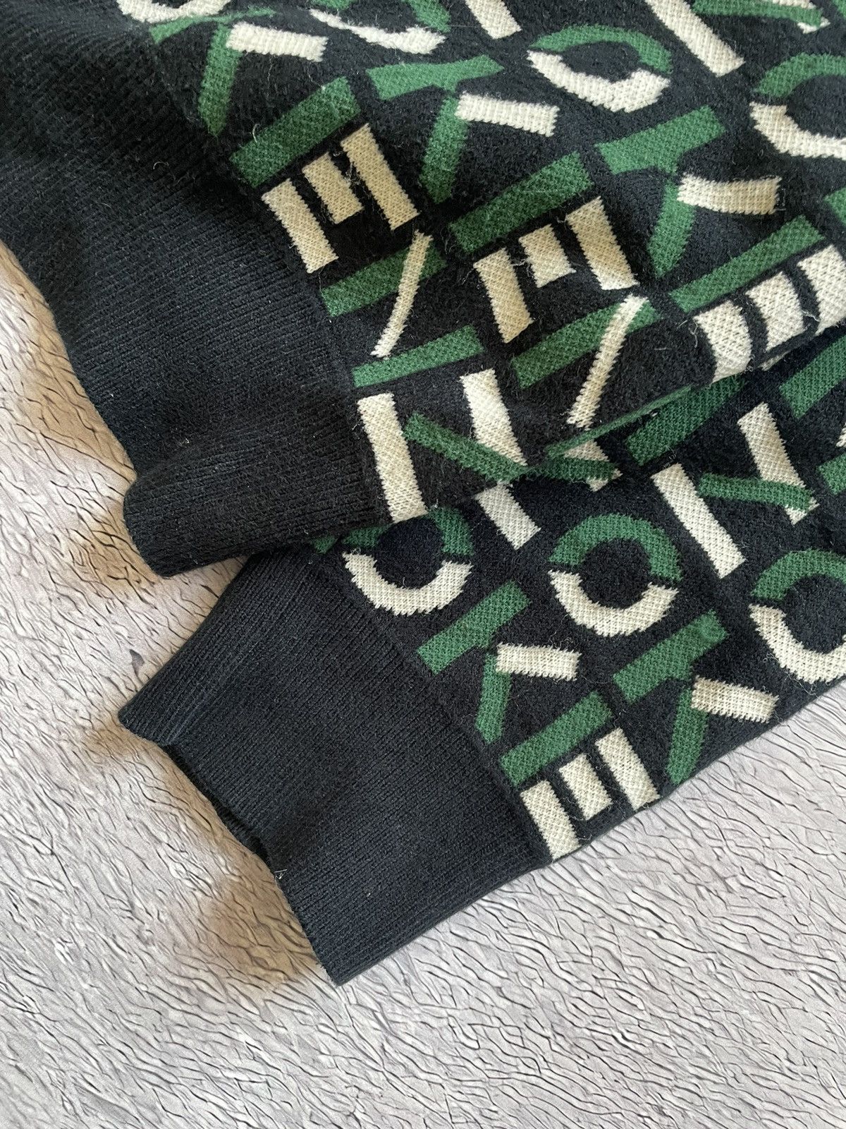Kenzo Vintage! Kenzo Paris Sweater Luxury AOP Monogram Logo Size US XS / EU 42 / 0 - 6 Thumbnail