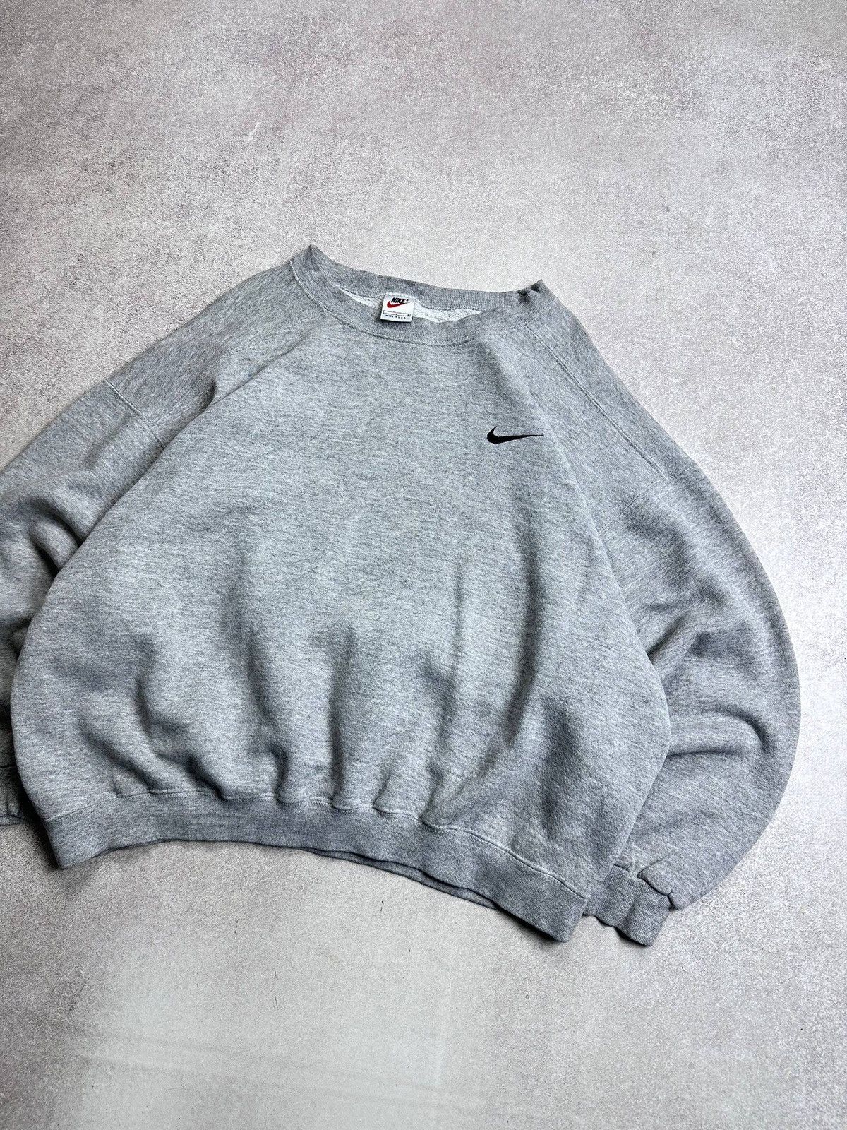 Nike Vintage 90s Nike Swoosh Made In USA Boxy Sweatshirt Rare L Size US L / EU 52-54 / 3 - 2 Thumbnail
