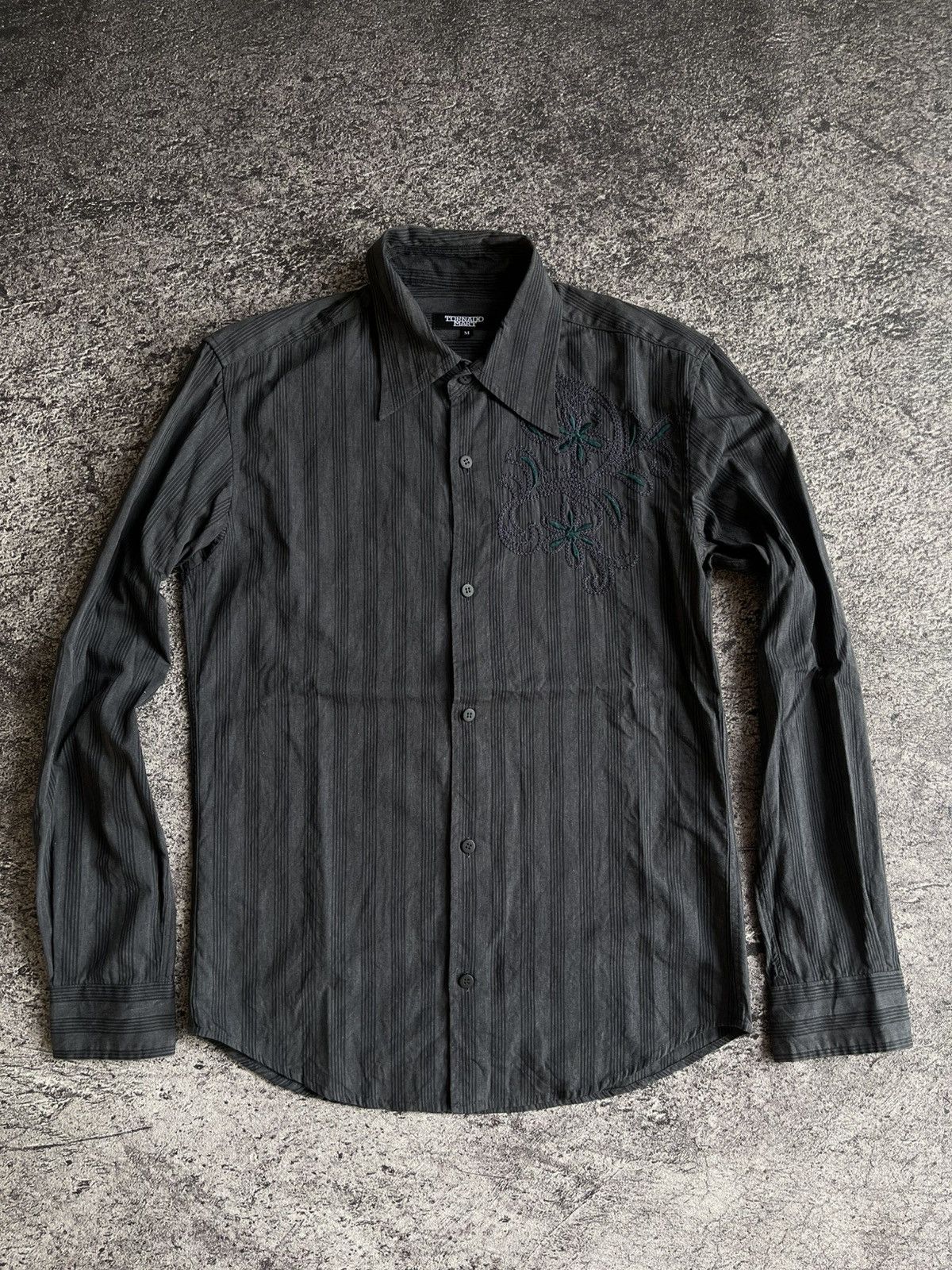 Tornado Mart Tornado Mart Japan Sun faded embroidery flower stripes shirt Size US M / EU 48-50 / 2 - 1 Thumbnail