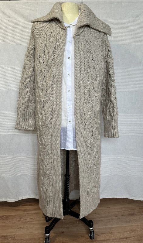Zara Long Sweater coat Cardigan Beige Thick oversize cozi Size L / US 10 / IT 46 - 9 Thumbnail