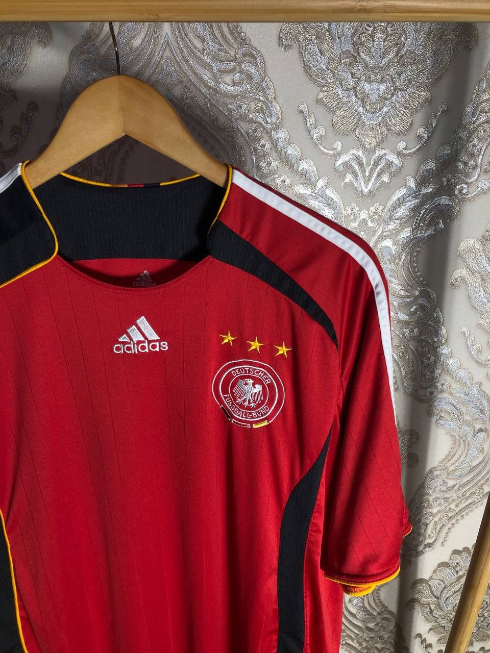 Adidas VINTAGE ADIDAS GERMANY RETRO SOCCER JERSEY BAYERN Y2K 90s Size US XL / EU 56 / 4 - 2 Thumbnail