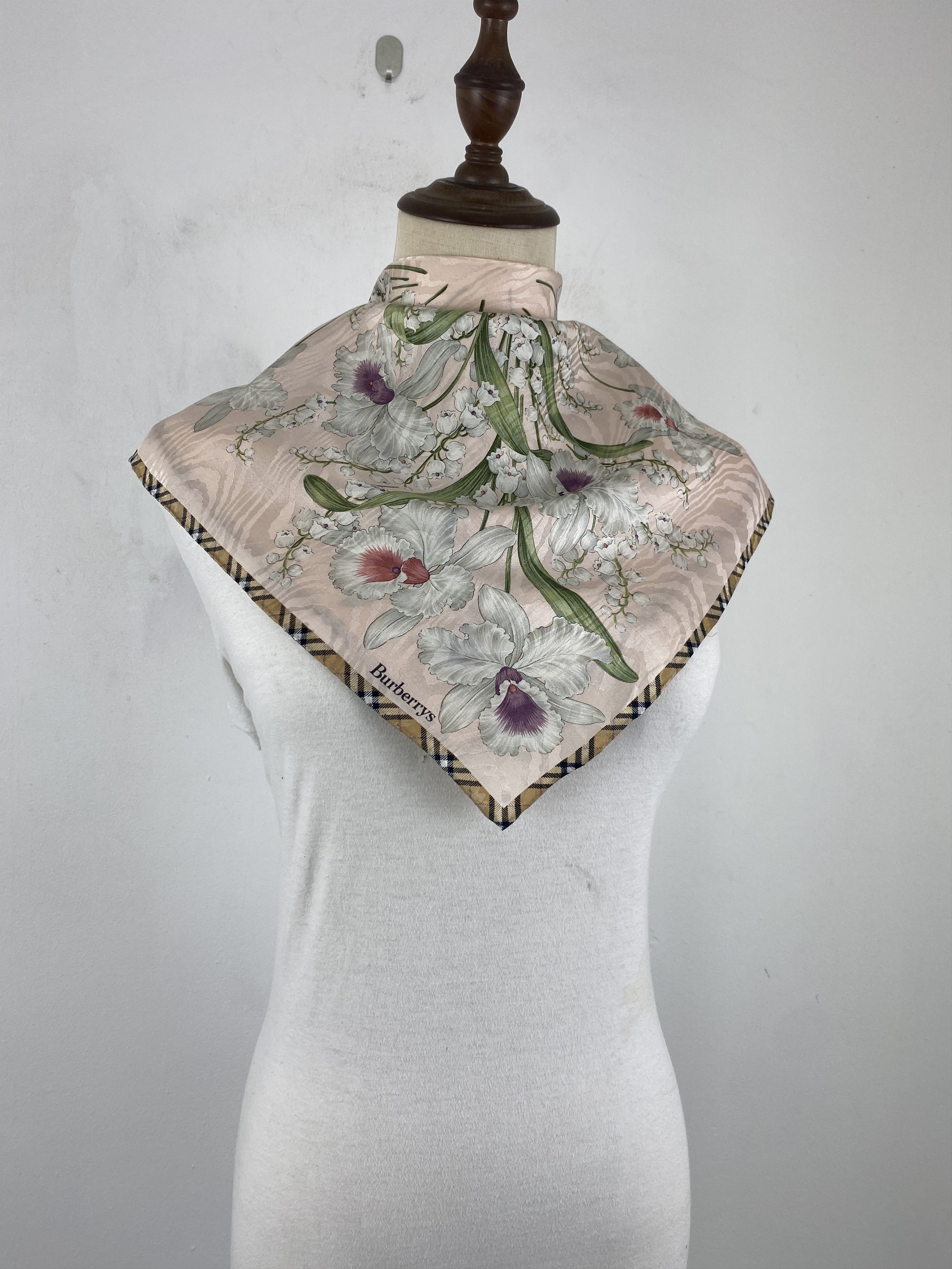 Burberry × Vintage Vintage Burberry Silk Scarf / Foulards / Silk Shawl Size ONE SIZE - 1 Thumbnail