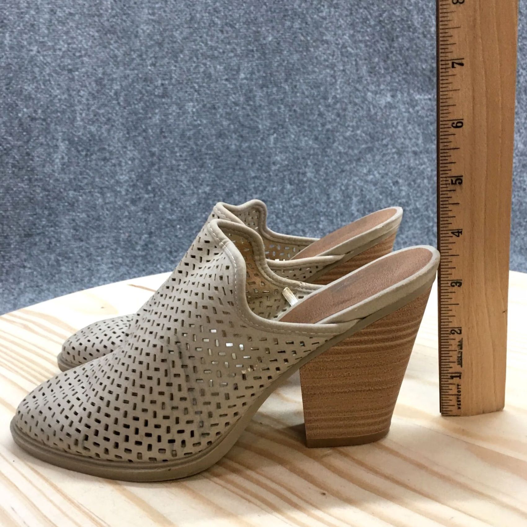 Dolce Vita DV Dolce Vita Kenli Heels Sandals Womens 7 Beige Perforated Mule Slip On Casual Size US 7 / IT 37 - 7 Thumbnail