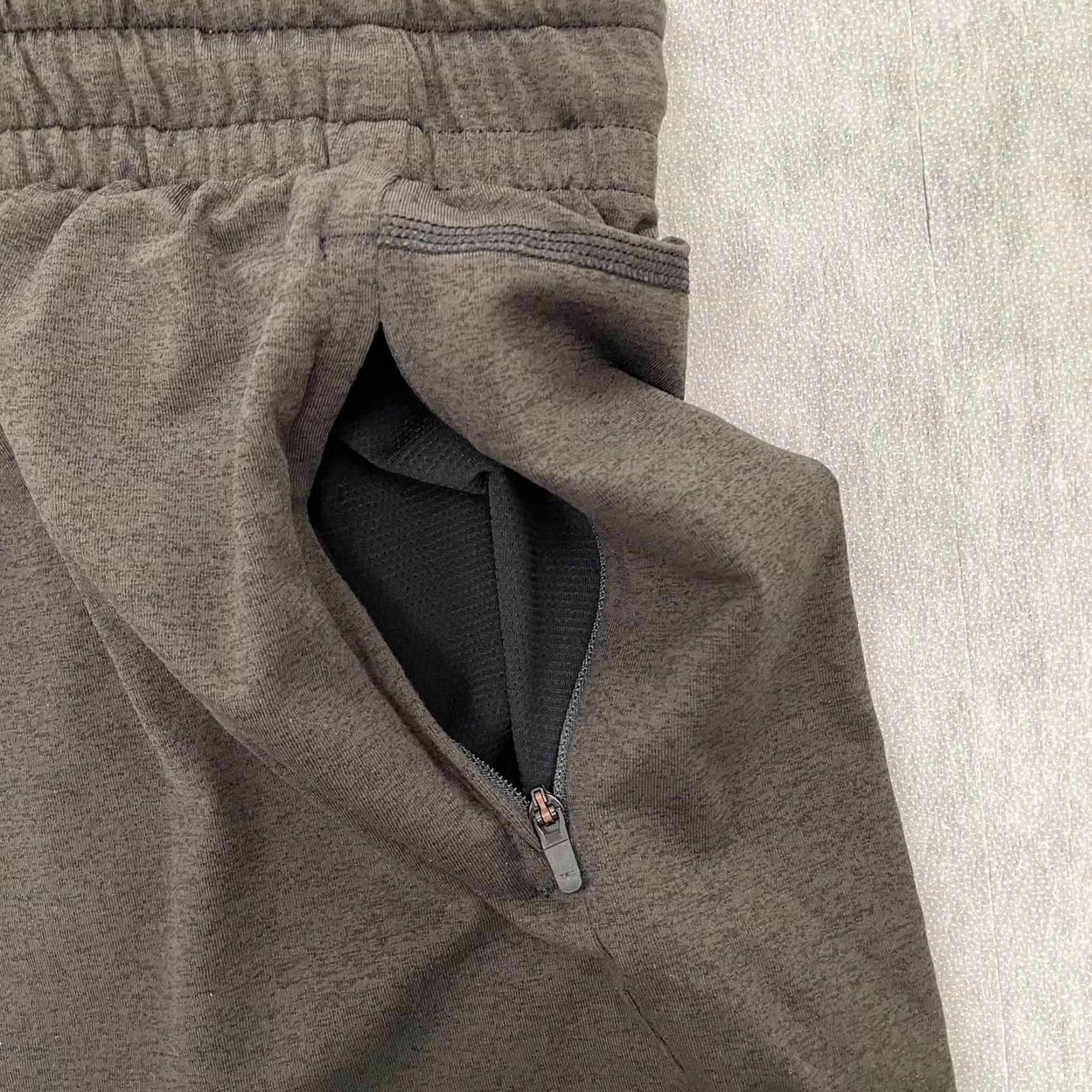 Vintage NoBull Athletic Shorts Mens XL Gray Drawstring Zipper Pockets Stretch Activewear Size US 36 / EU 52 - 5 Thumbnail