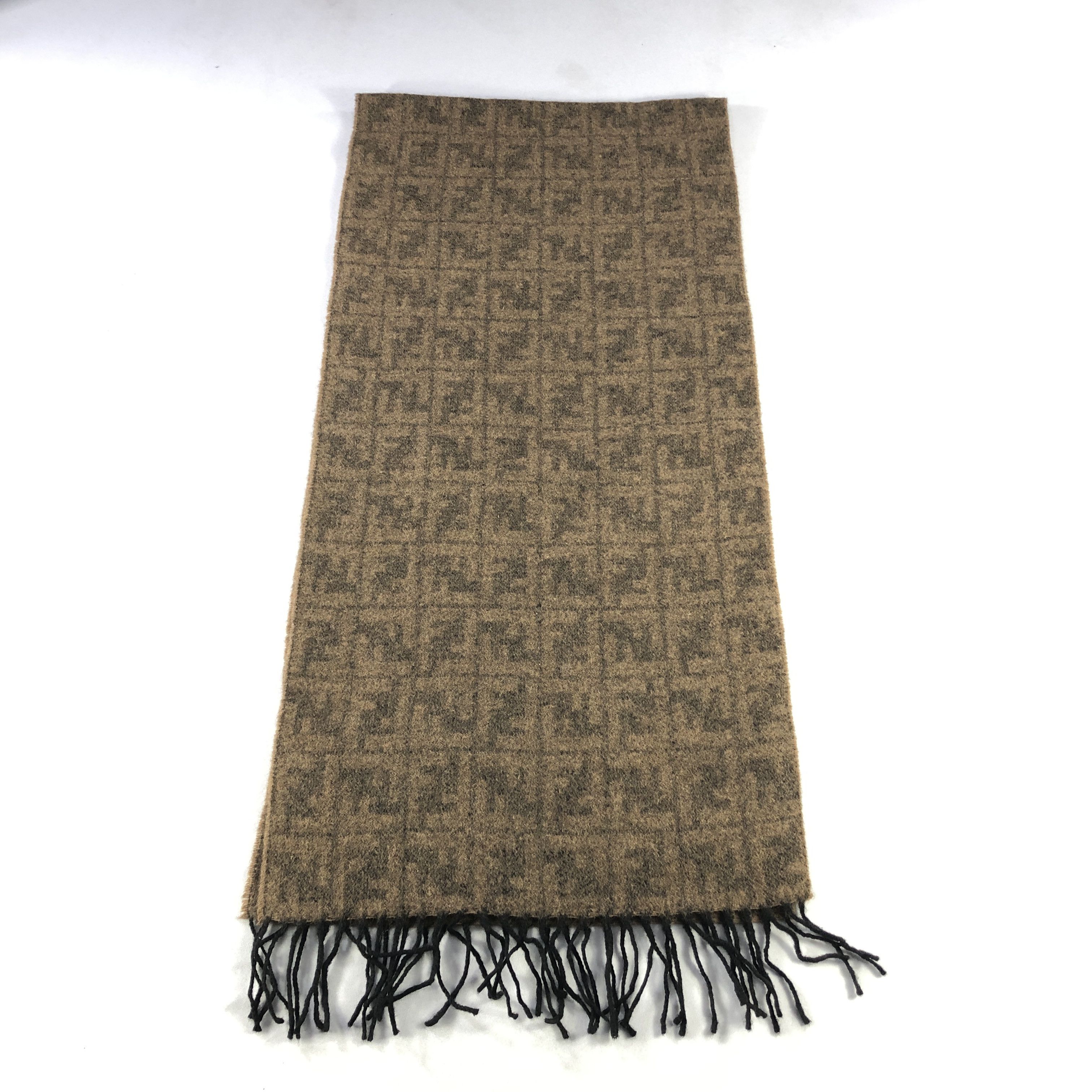 Fendi Fendi Monogram Scarf Muffler Wool Neck Warmer V2837 Size ONE SIZE - 1 Thumbnail