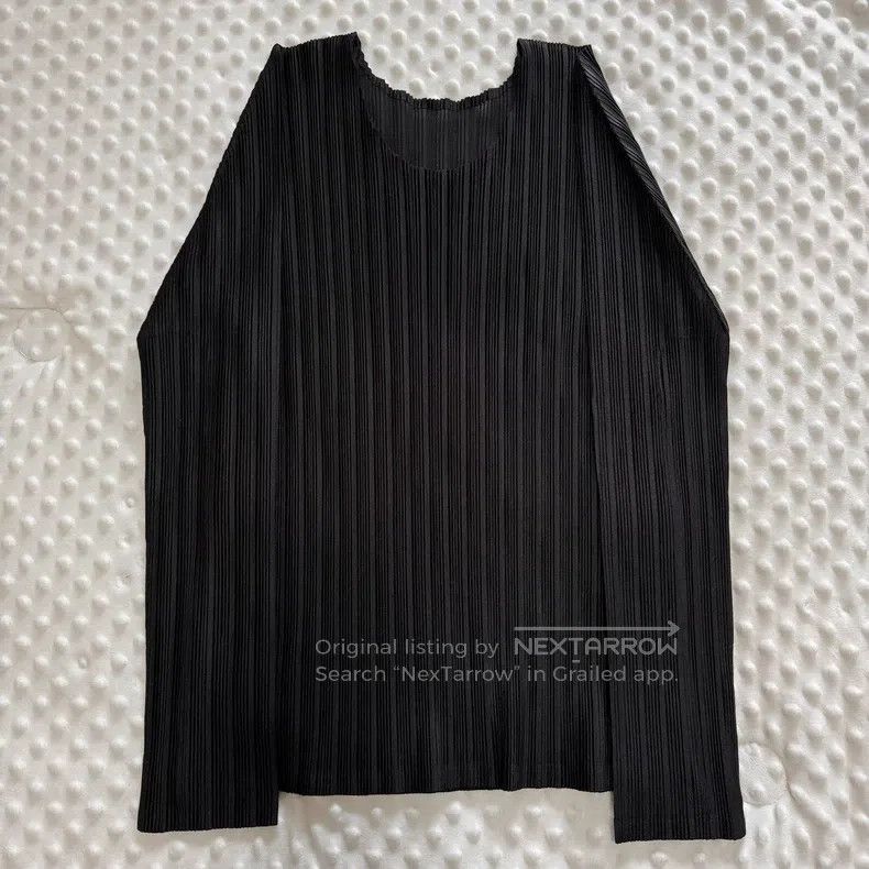 Issey Miyake Issey Miyake Black Ribbed Long Sleeve Top Size L / US 10 / IT 46 - 1 Thumbnail