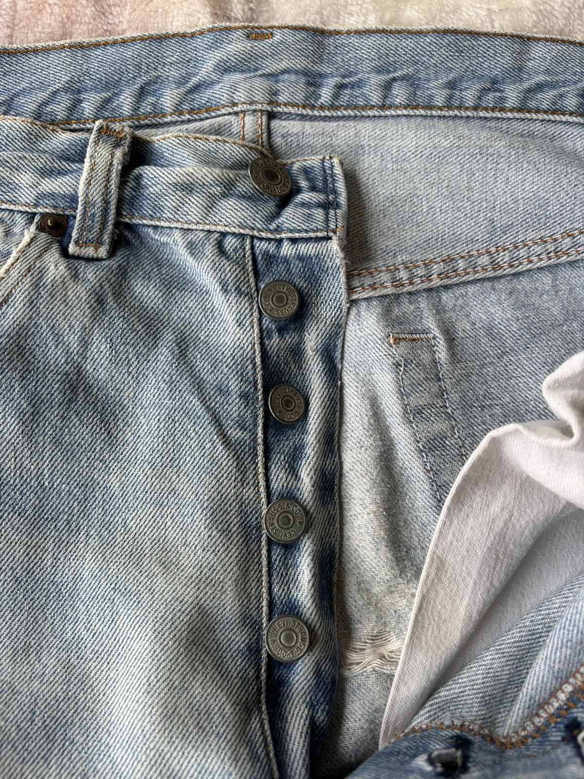 Levi's 🔥VINTAGE LEVIS 501 SUPER DISTRESSED DENIM THRASHED JEANS Size US 32 / EU 48 - 10 Thumbnail