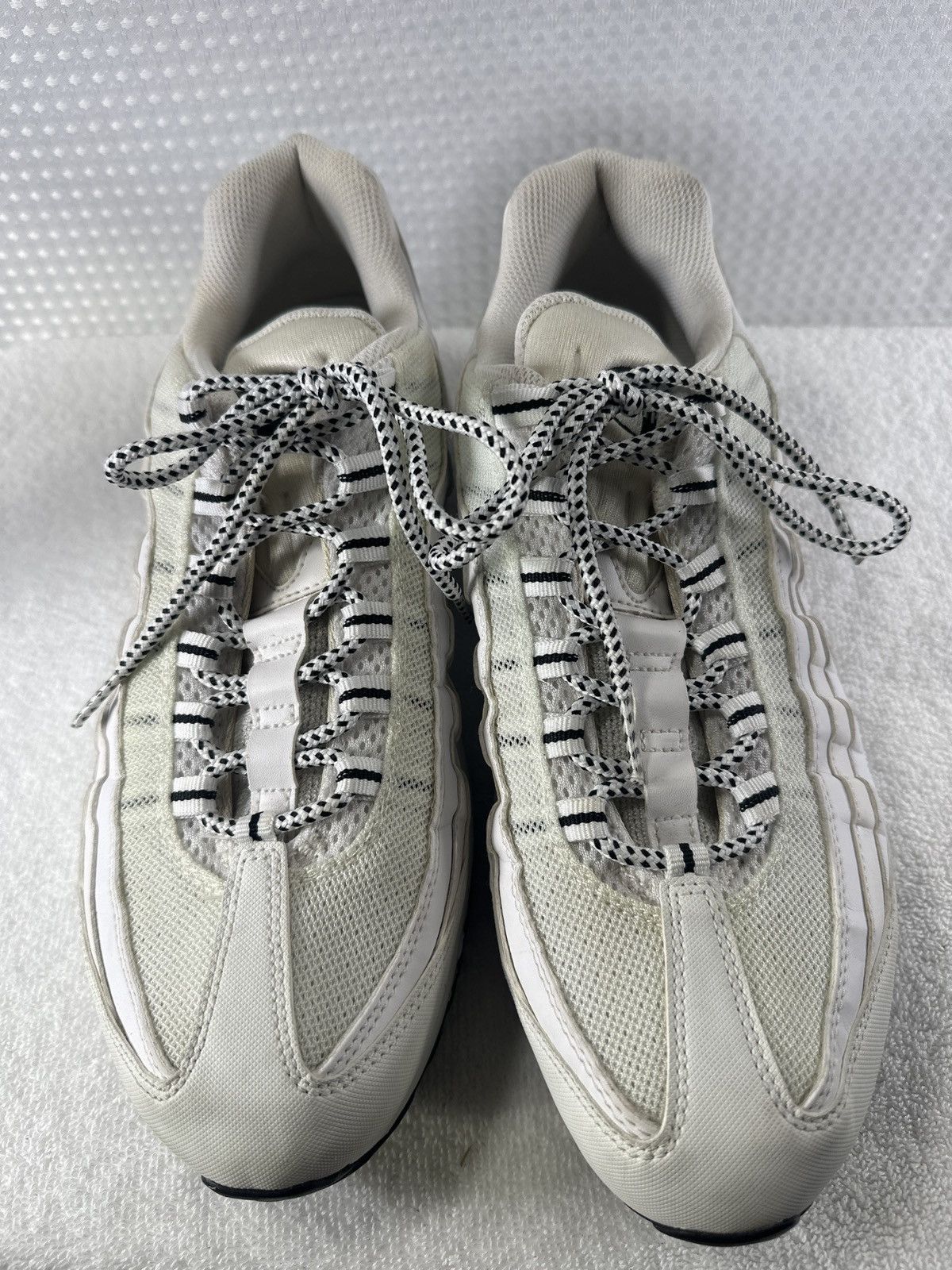 Nike Nike Air Max 95 White/White/Black Shoes Size US 12 / EU 45 - 3 Thumbnail