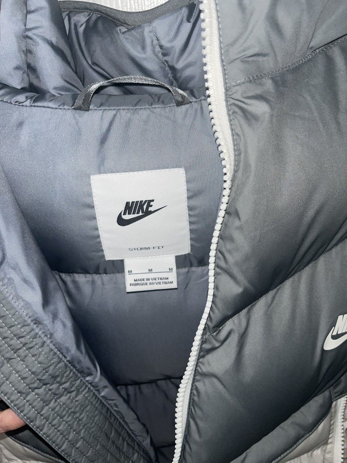 Nike Nike Storm-Fit puffer jacket in white and grey Size US M / EU 48-50 / 2 - 5 Thumbnail