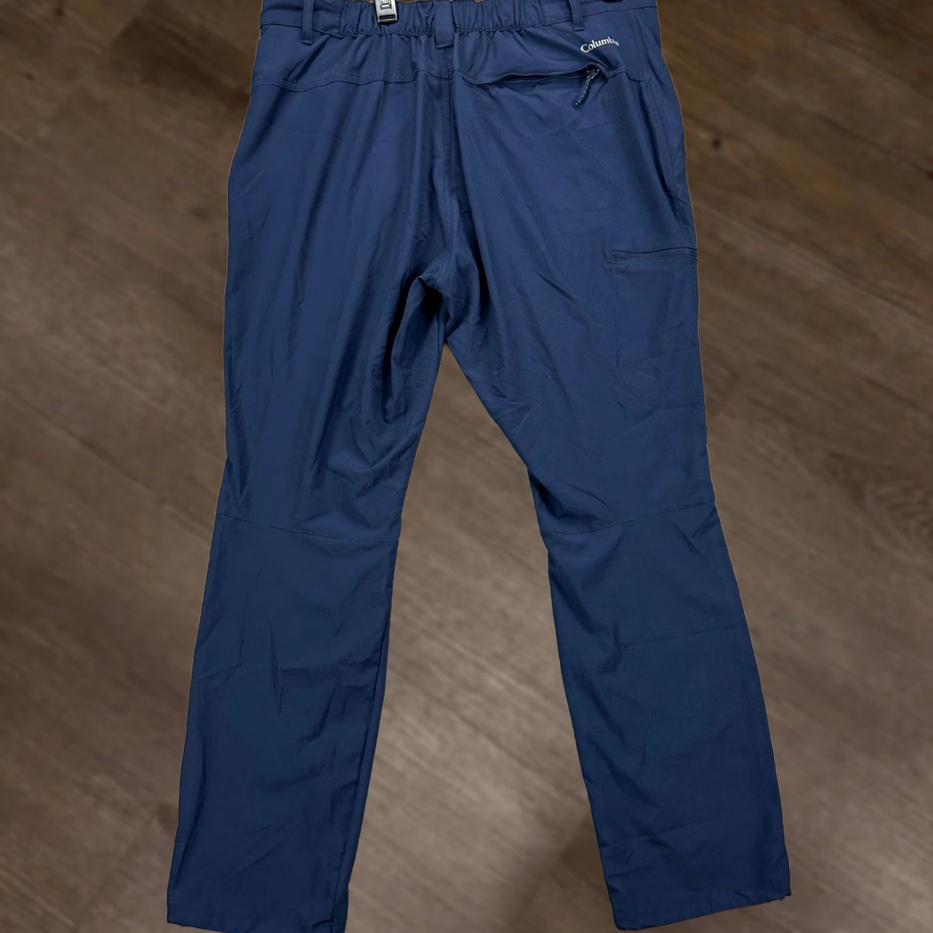 Logo 7 Columbia Cargo Pants Mens 40 Navy Blue Hiking Stretch Elastic Waist Outdoor Logo Size US 40 / EU 56 - 1 Thumbnail