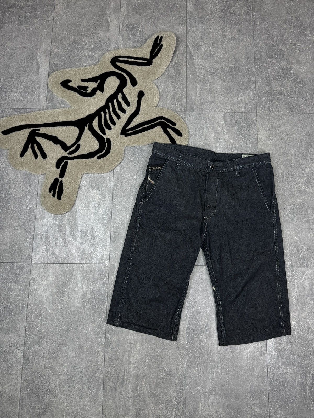 Diesel × Vintage Mens Vintage Diesel pheyo denim short pants jeans Size US 33 - 1 Thumbnail