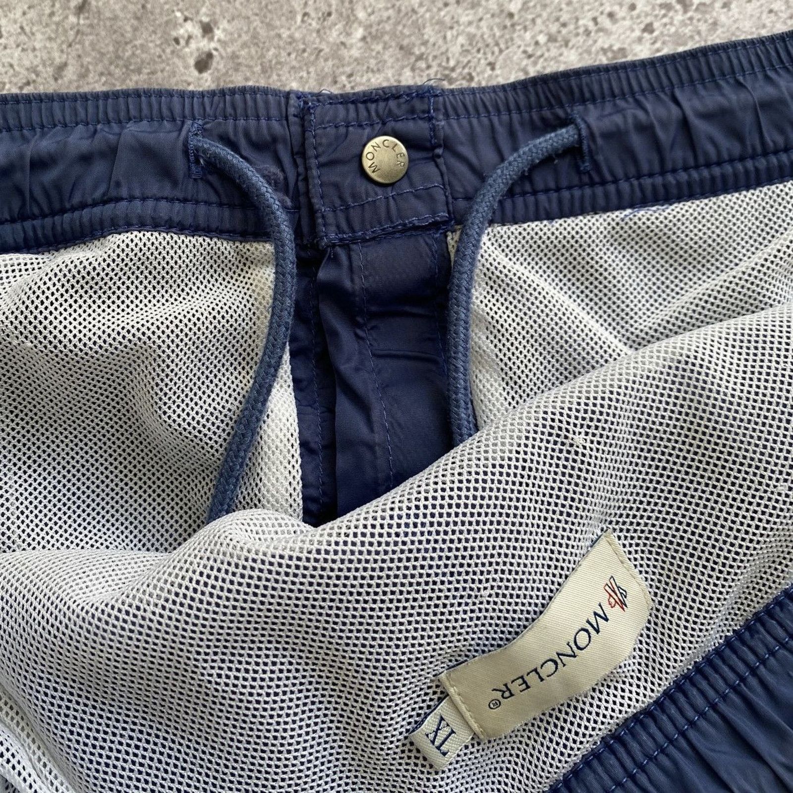 Moncler Moncler Solid Nylon Logo Boxer w/ Stripe Shorts Size US 32 / EU 48 - 8 Thumbnail