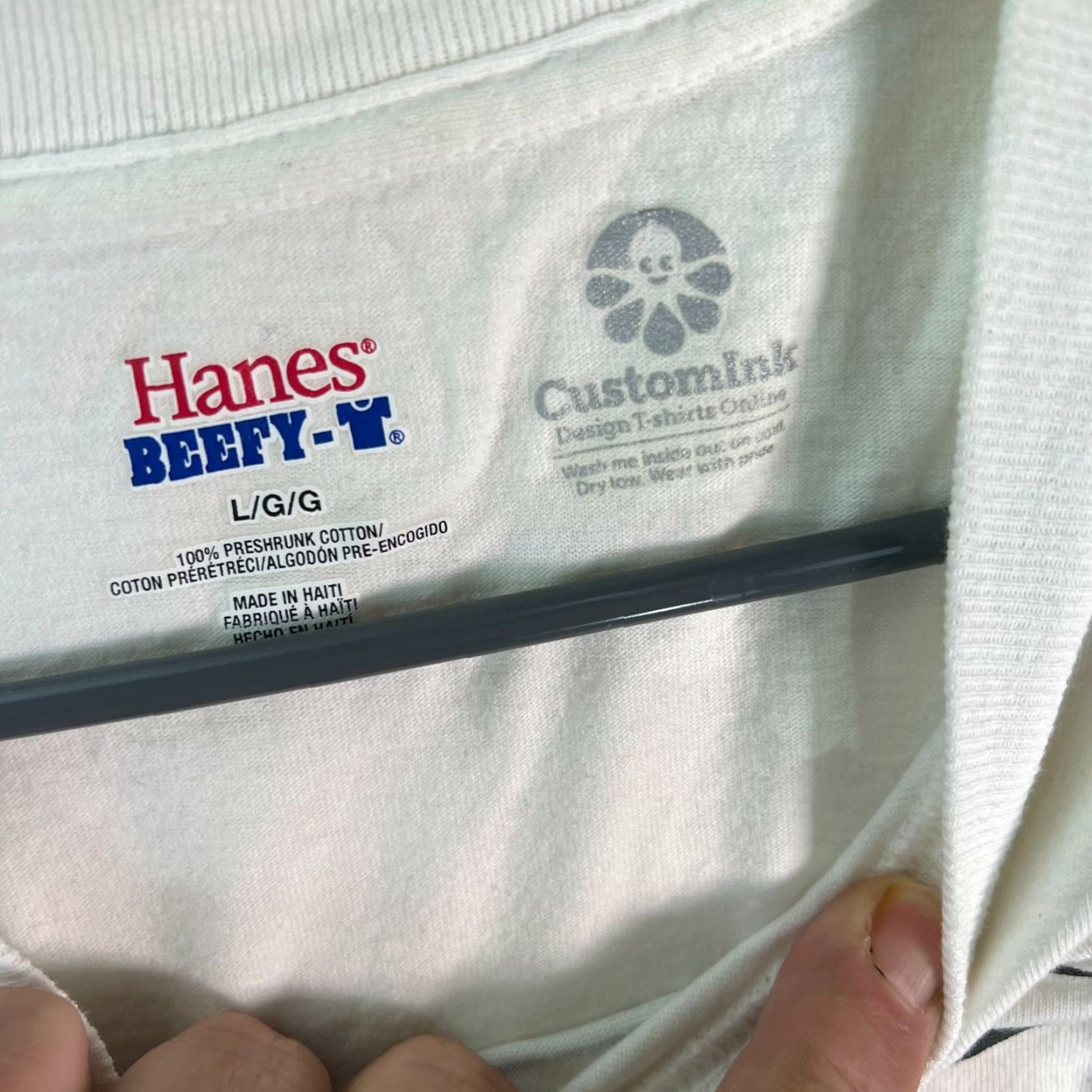 Hanes Hanes Beefy Graphic T-Shirt I Listen To Unco Student Radio Ivory Size Large Mens Size US L / EU 52-54 / 3 - 5 Thumbnail
