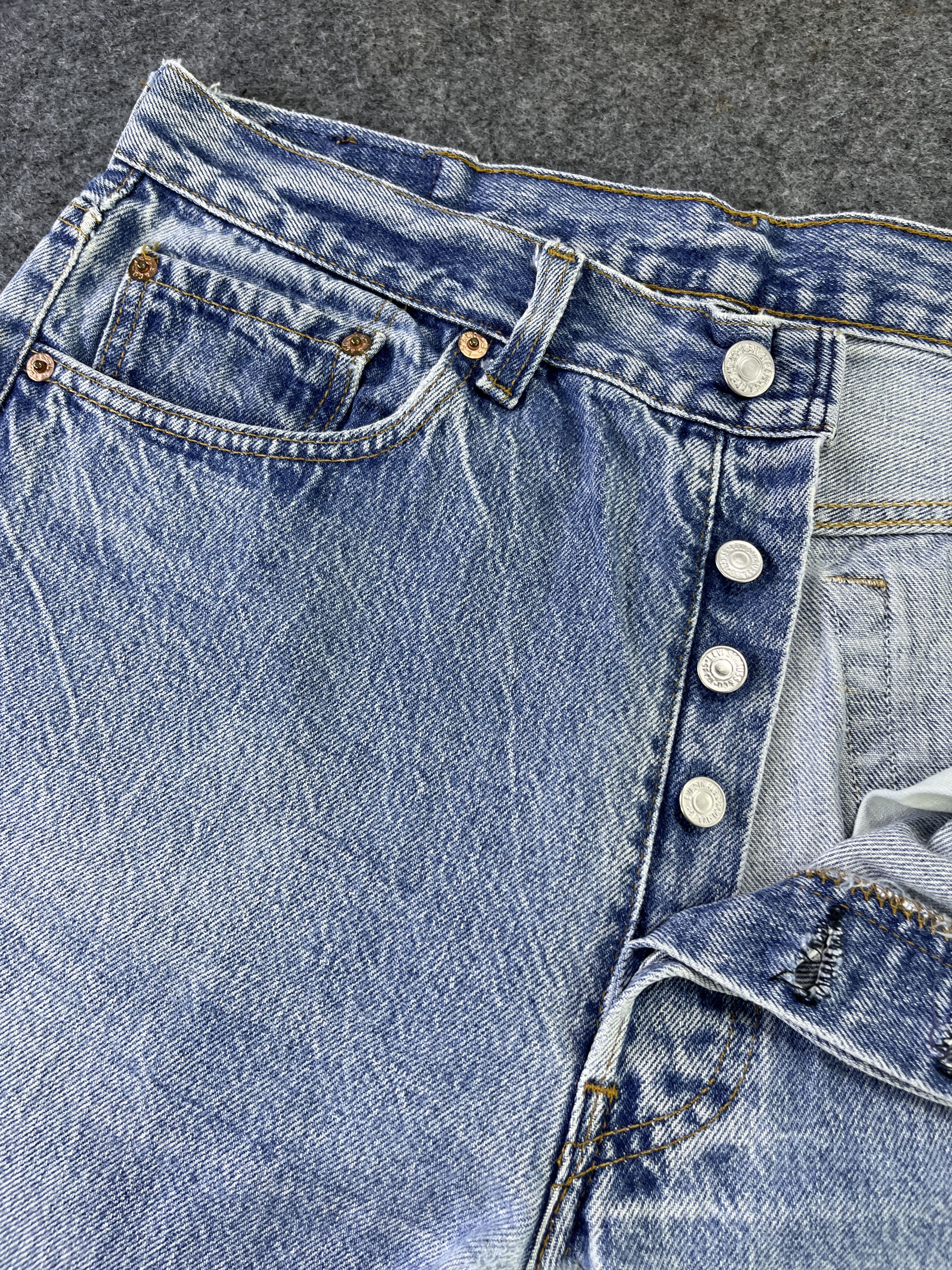 Levi's 90's Vintage Levis 501 Stone Wash Jeans - J918 Size US 33 - 9 Thumbnail