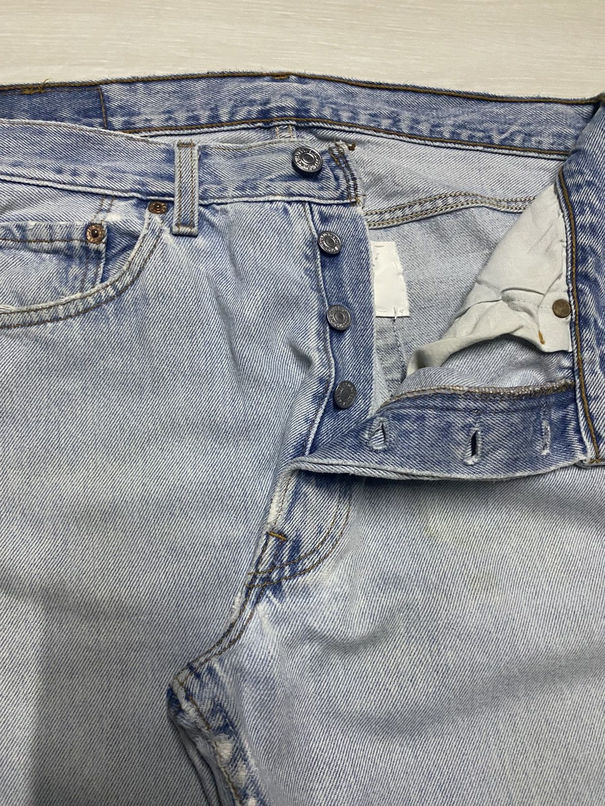 Levi's Vintage Levis 501 Light Faded Blue Distressed Loose Jeans Size US 30 / EU 46 - 9 Thumbnail