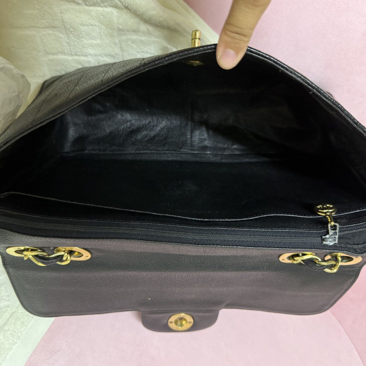 Chanel JUMBO MADEMOISELLE SINGLE FLAP GHW VERTICAL QUILTED CAVIAR Size ONE SIZE - 12 Thumbnail