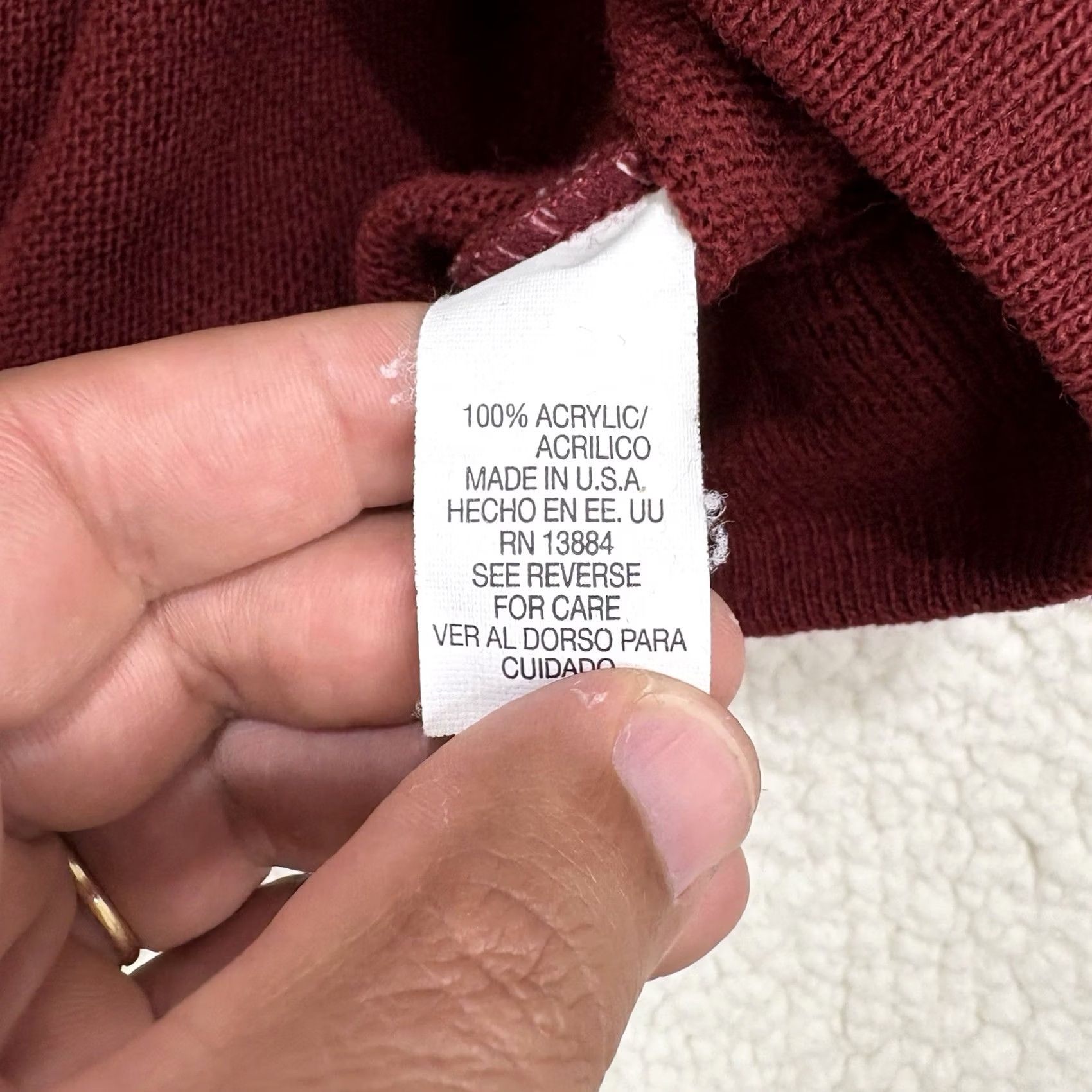 Izod VINTAGE IZOD Sweater Mens XXL Pullover V-Neck Acrylic Golf Crest USA Maroon Size US XXL / EU 58 / 5 - 5 Thumbnail
