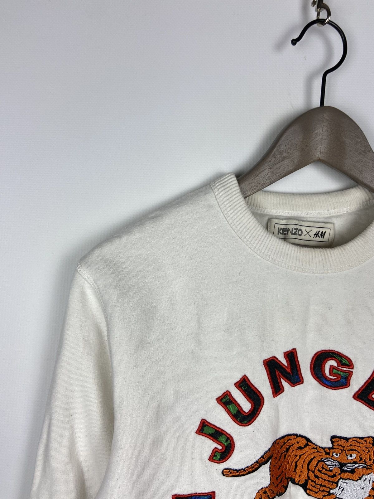 Designer × Kenzo Kenzo x H&M Sweatshirt White Embroidered Cotton Womens Sz XS Size XS / US 0-2 / IT 36-38 - 5 Thumbnail