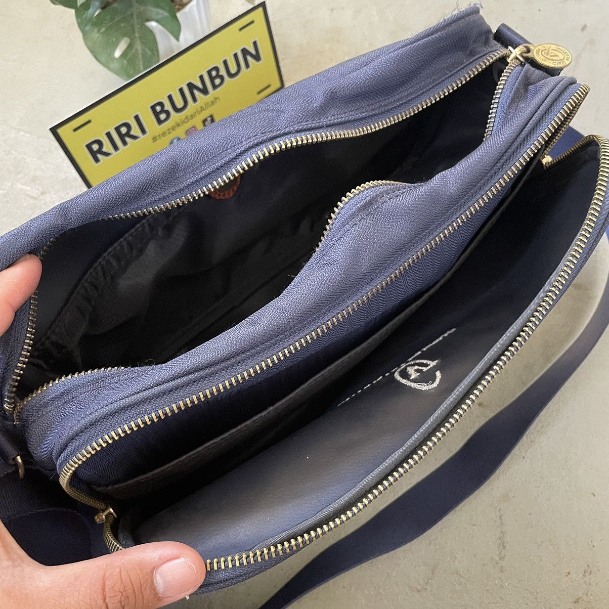 Japanese Brand GIANNI VALENTINO MARUEM JAPAN 🇯🇵 CROSSBODY BAG Size ONE SIZE - 8 Thumbnail