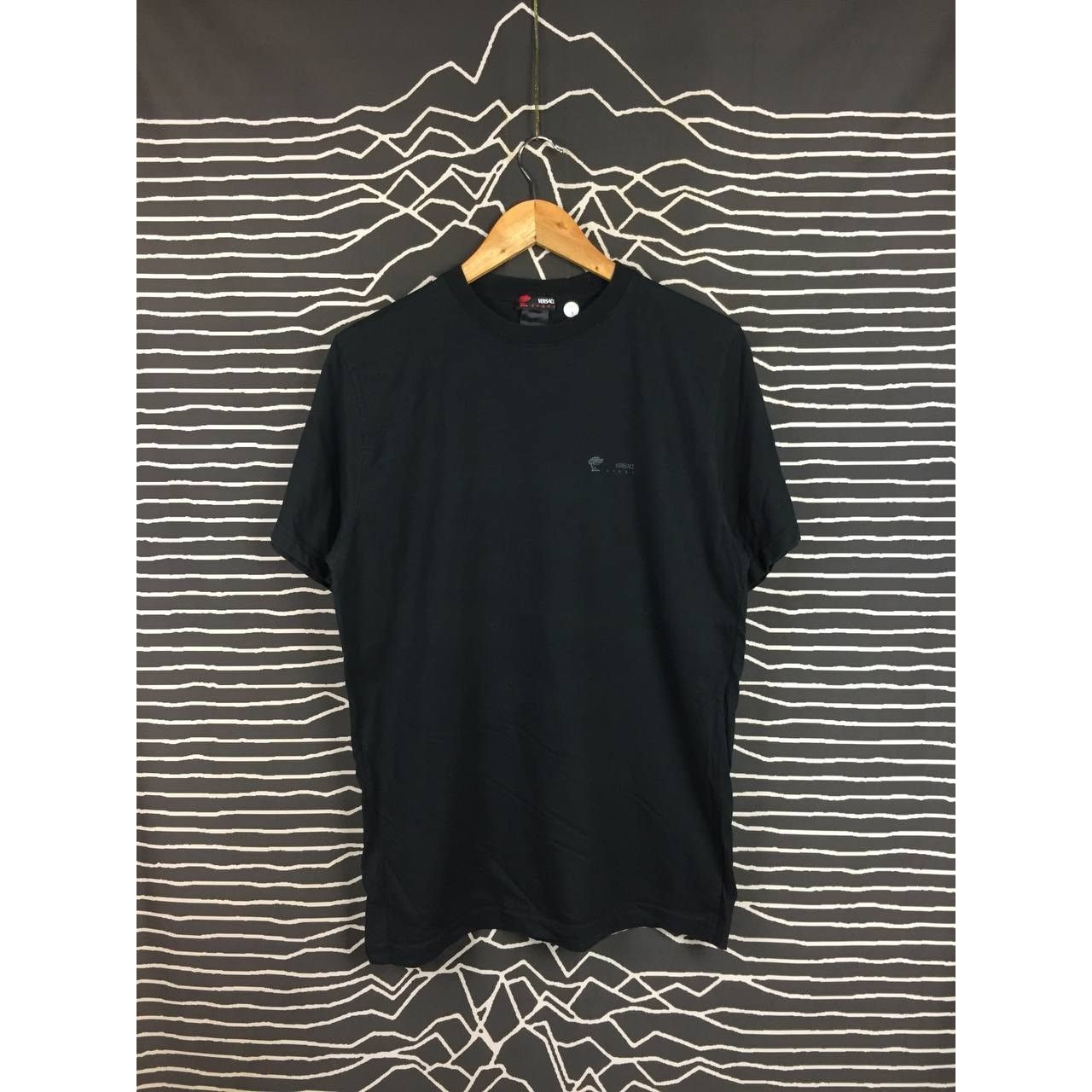 Designer × Versace × Vintage Vtg Versace Sport Medusa Small Logo Casual Luxury Tee Size US M / EU 48-50 / 2 - 2 Thumbnail