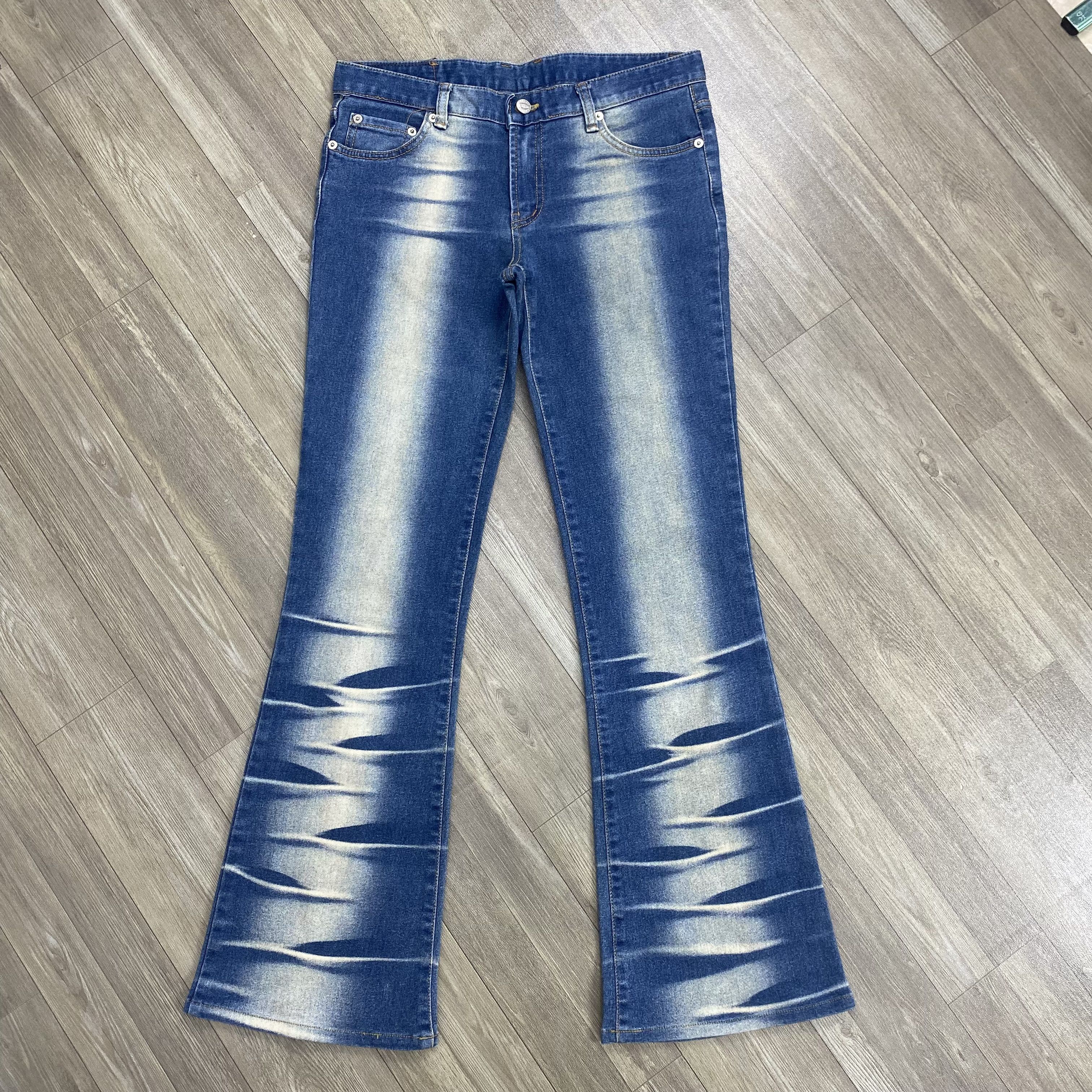 Japanese Brand Japanese Flared Jeans Bot Cut Japanese Brand Size 27" / US 4 / IT 40 - 1 Thumbnail