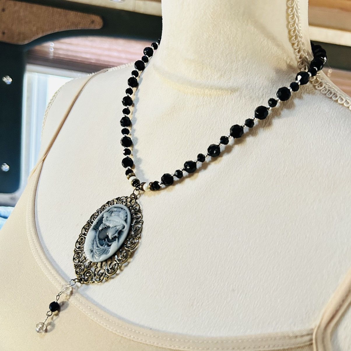 Handmade Handcrafted opalescent charcoal Victorian cameo necklace Size ONE SIZE - 3 Thumbnail