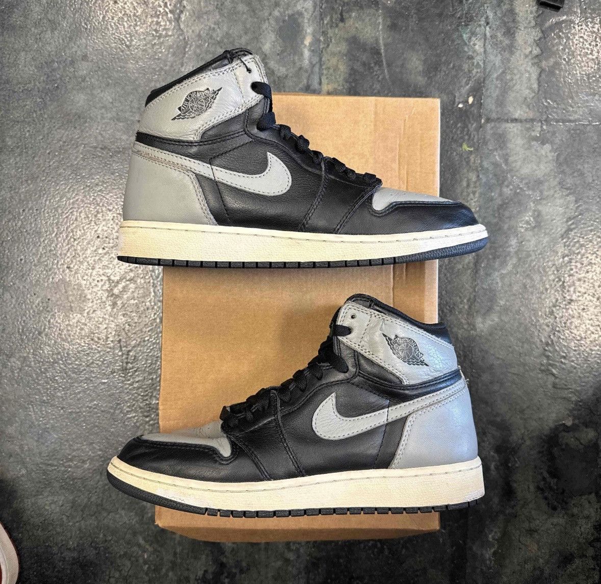 Nike Jordan 1 High Shadow Size US 7 / EU 40 - 1 Thumbnail