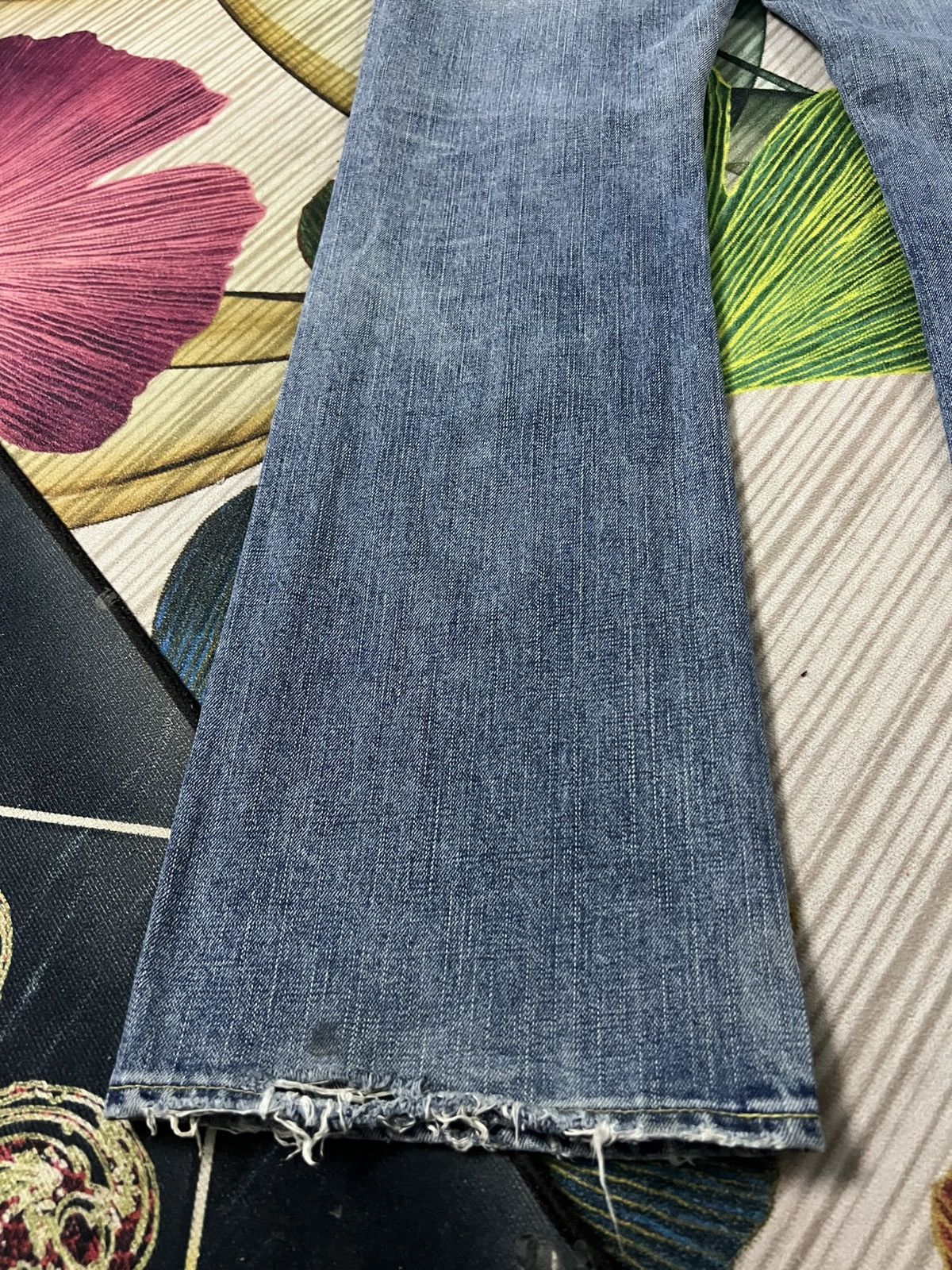 Japanese Brand 💥Flare💥Vintage Uniqlo B-002 light Wash Jean Size US 34 / EU 50 - 13 Thumbnail