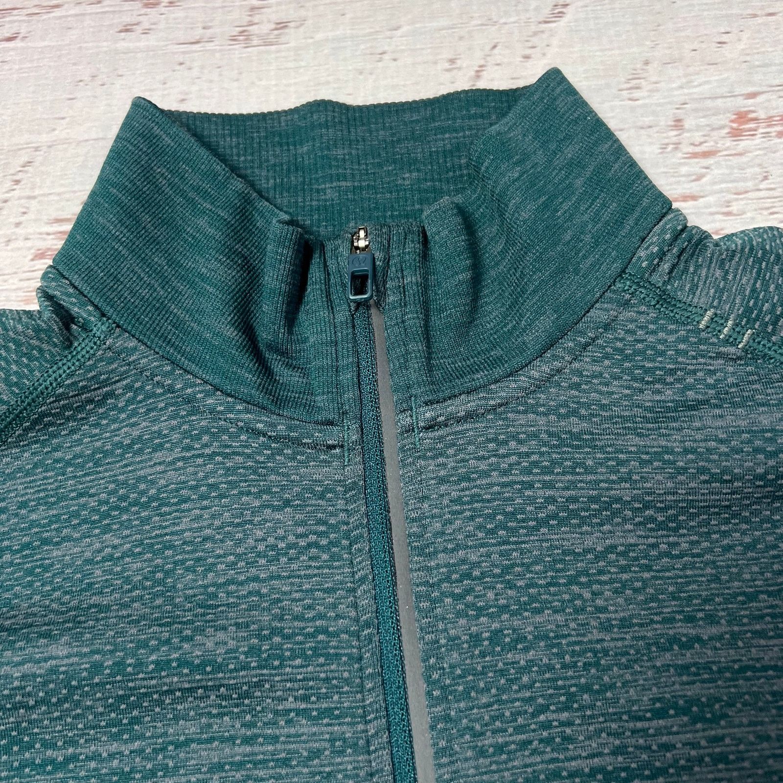 Lululemon Lululemon Metal Vent Tech 1/2 Zip Pullover SIZE M Shirt Size US M / EU 48-50 / 2 - 10 Thumbnail