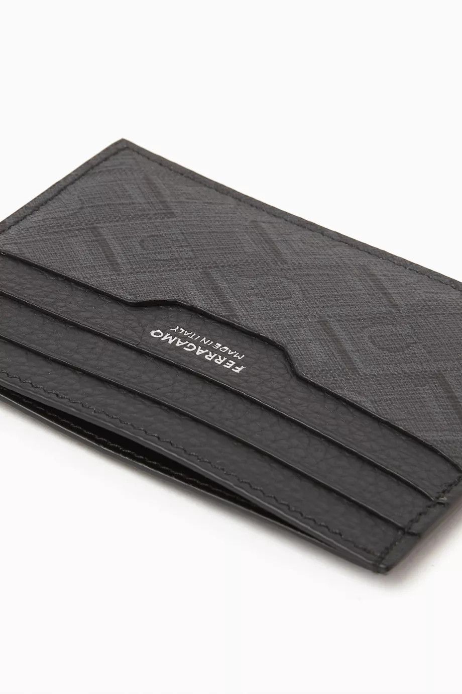 Salvatore Ferragamo o1s1rm0325 0786183 Size: OS / Cardholder in Black Size ONE SIZE - 3 Thumbnail