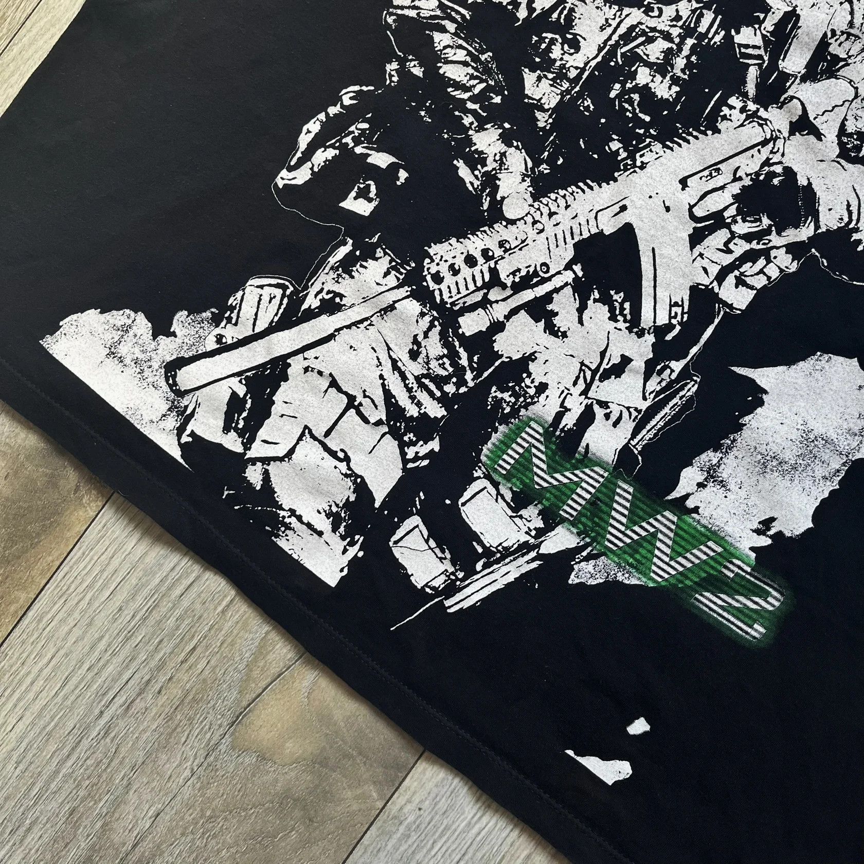Optic Gaming Call of Duty: Modern Warfare 2 2009 Tee Size US L / EU 52-54 / 3 - 2 Thumbnail