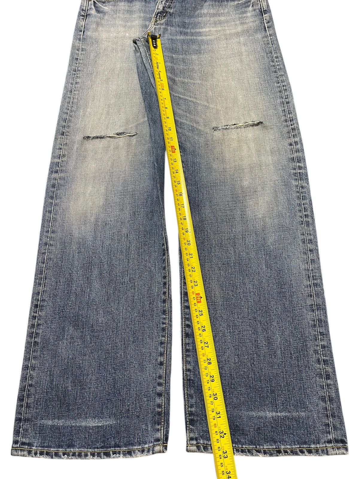 Uniqlo Vintage Japanese Uniqlo Blue Faded Wash Distress Baggy Jeans Size US 36 / EU 52 - 13 Thumbnail