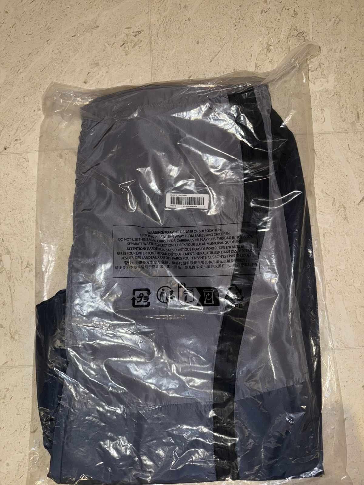 Supreme × Umbro Supreme Umbro Gradient Track Pant Size US 34 / EU 50 - 4 Thumbnail