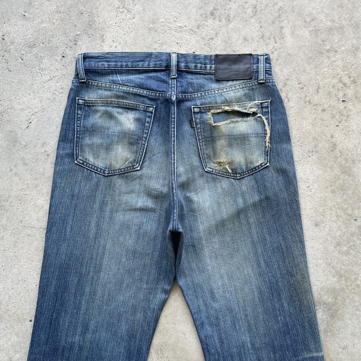 Japanese Brand Vintage Japanese Rusty Wash Distressed Faded Jeans Pants W32 Size US 32 / EU 48 - 9 Thumbnail