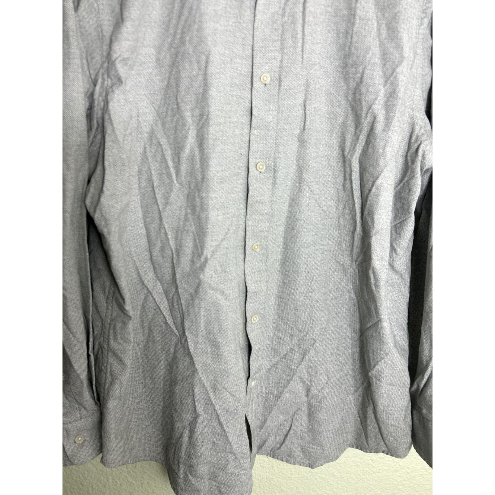 Banana Republic Banana Republic Mens XL Long Sleeve Chambray Shirt Gray Herringbone Button-Up Shirt Mens XL Chambray Shirt Size US XL / EU 56 / 4 - 5 Thumbnail