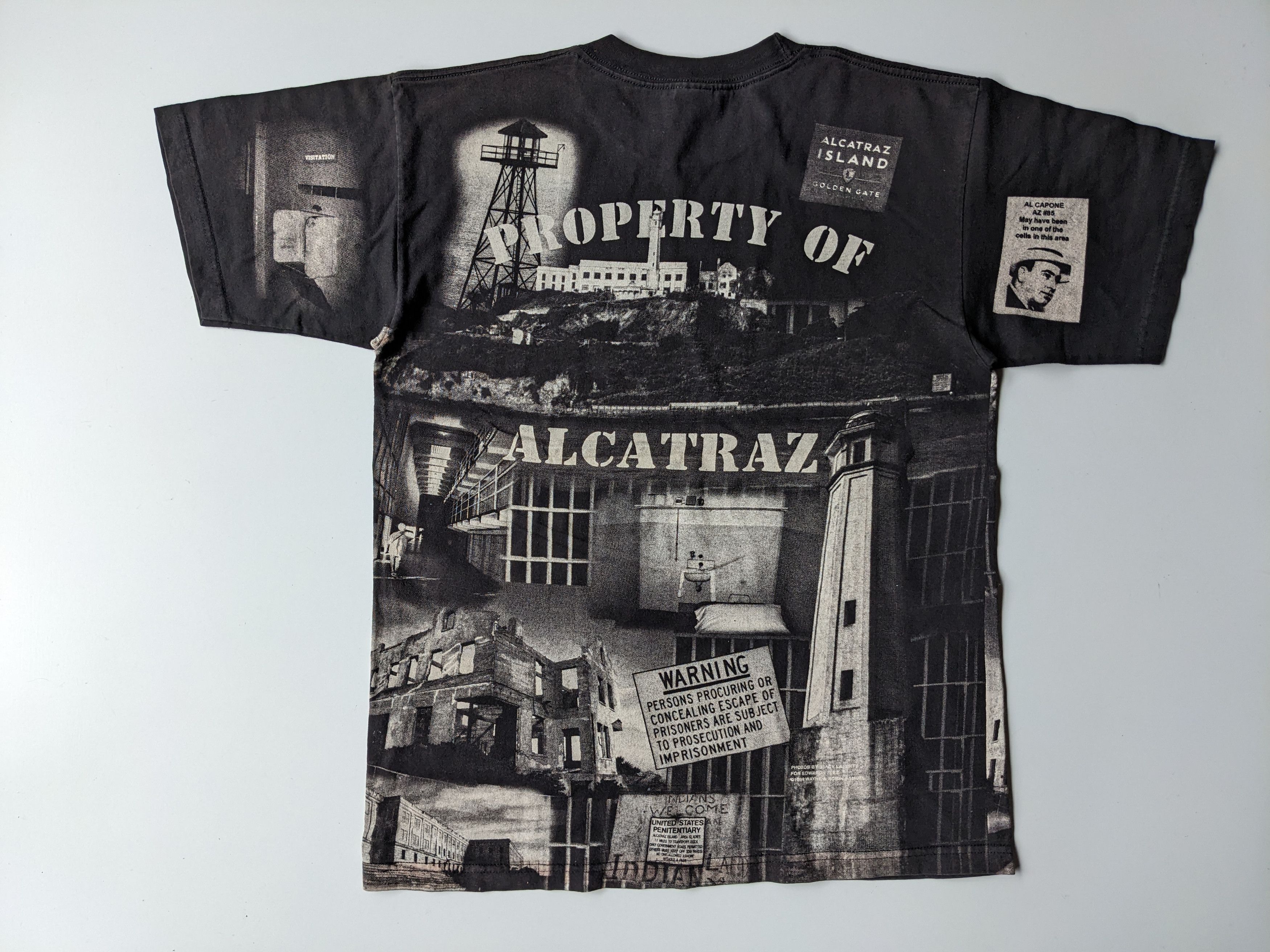 Vintage Vintage 1999 Wayne Robin Samuel AOP alcatraz Size US L / EU 52-54 / 3 - 2 Thumbnail