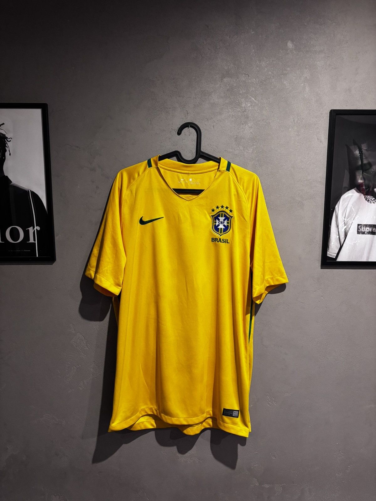 Nike Nike vintage brazil football jersey Neymar Jr 10 Size US L / EU 52-54 / 3 - 1 Thumbnail