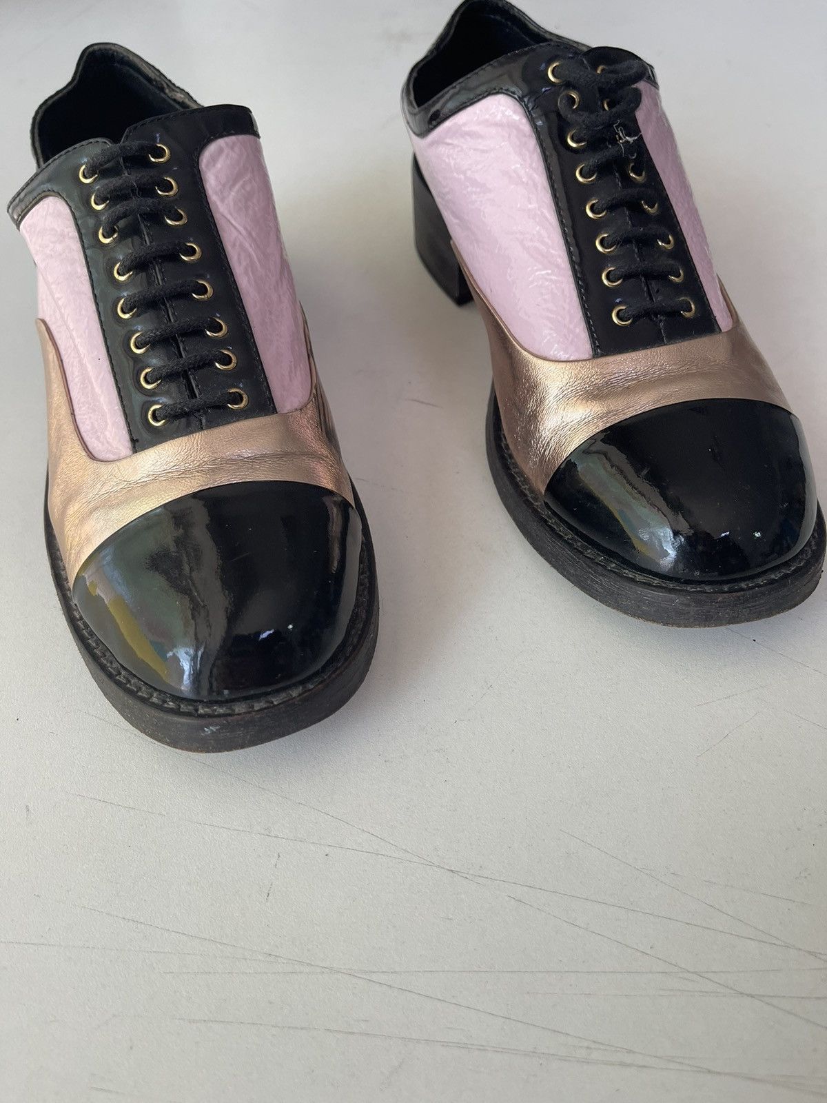 Chanel × Designer Chanel S/S 2017 runway patent leather shoes Size US 7 / IT 37 - 10 Thumbnail