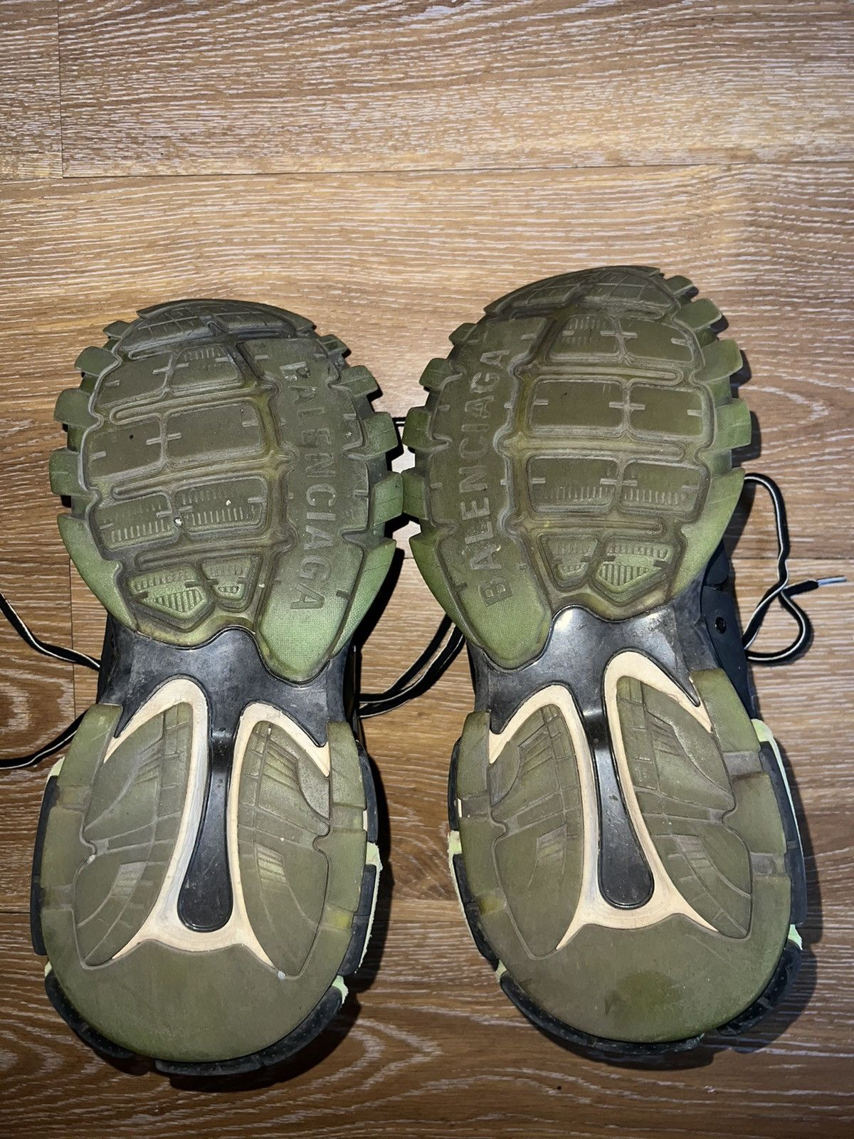 Balenciaga BALENCIAGA TRACK GLOW IN THE DARK Size US 10 / EU 43 - 11 Thumbnail